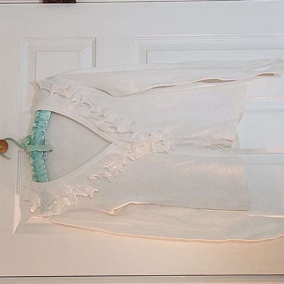 🦋CAbi white small cascade cardigan style 712 - Picture 2 of 5